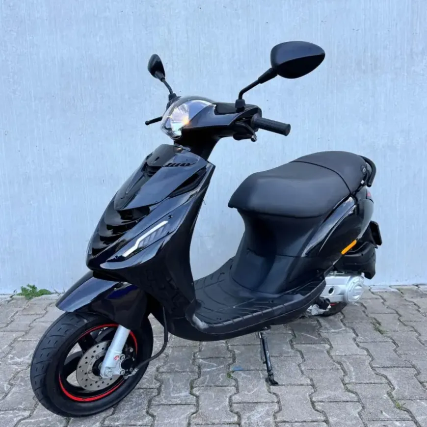 SOLD PIAGGIO Zip 25km/h FJB-16-P
