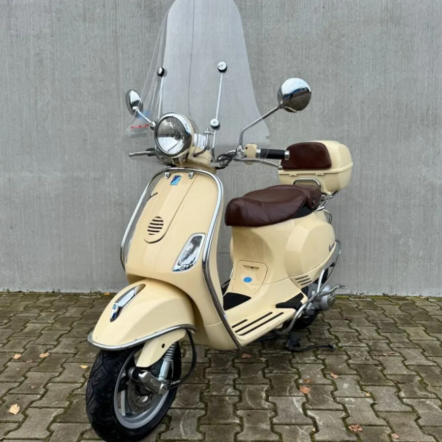 SOLD Vespa LXV 125 MV-ZN-63