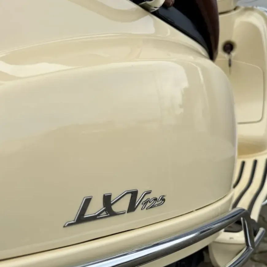 SOLD Vespa LXV 125 MV-ZN-63