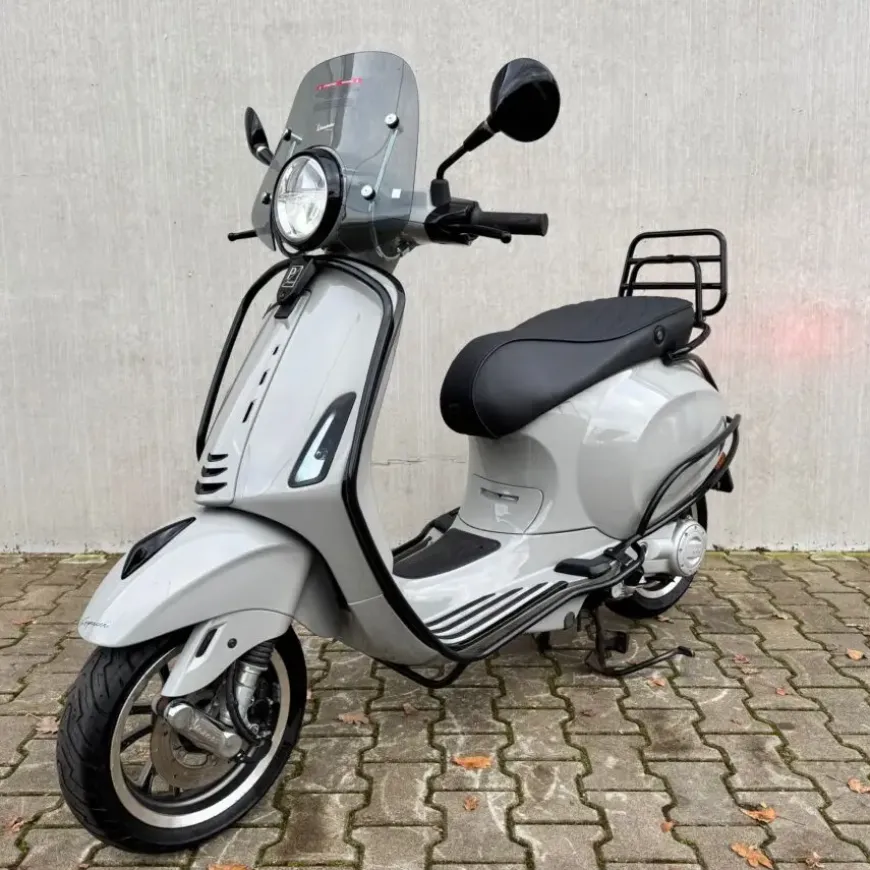 SOLD Vespa Primavera Custom Chalk Grey/Krijt Grijs FFD-52-F