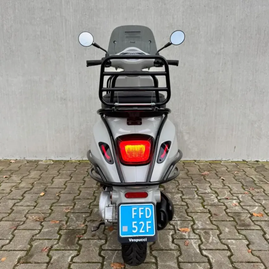 SOLD Vespa Primavera Custom Chalk Grey/Krijt Grijs FFD-52-F