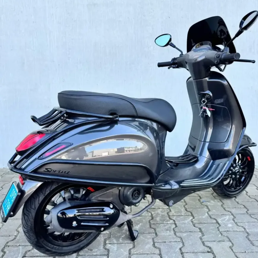 SOLD Vespa Sprint Custom Agaat Grijs DPB-79-R