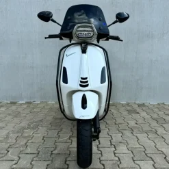 SOLD VESPA Sprint Glans wit FHG-87-R