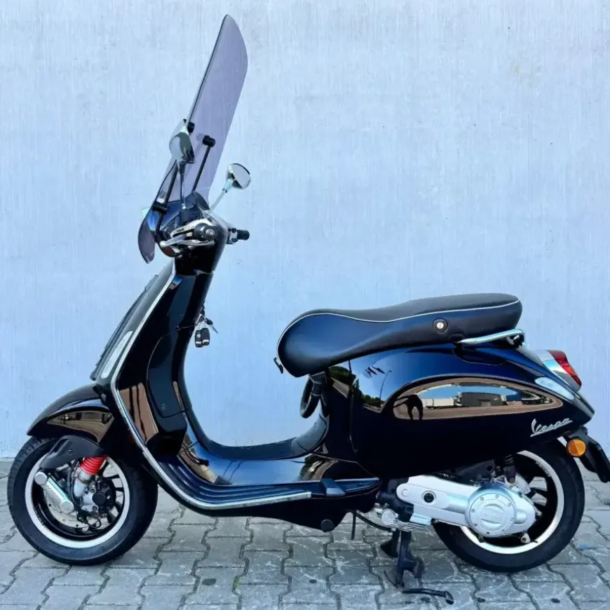 SOLD Vespa Sprint Glans Zwart FHF-29-X