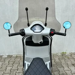 Vespa GTS310 Custom Chalk Grey 2026