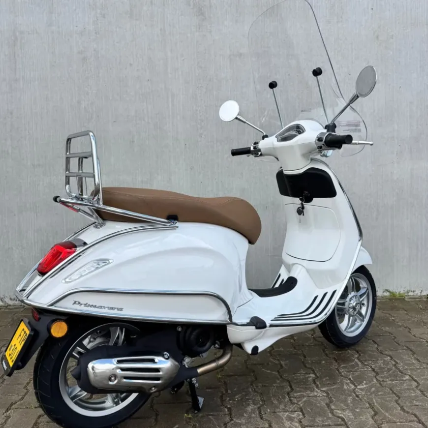 Vespa Primavera Facelift 2026 – Bianco Innocente