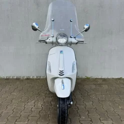 Vespa Primavera Facelift 2026 – Bianco Innocente