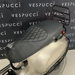 Vespa Sprint – champagne gold