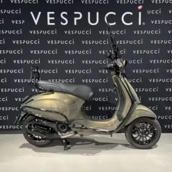 Vespa Sprint – Gold champagne