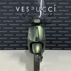 Vespa Sprint – Green to Gold