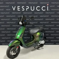 Vespa Sprint – Green to Purple