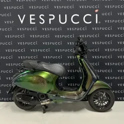 Vespa Sprint – Green to Purple